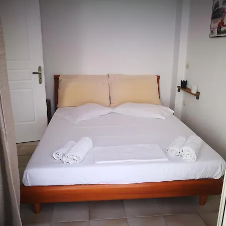 Alekos Houses-sundance Apartmán *